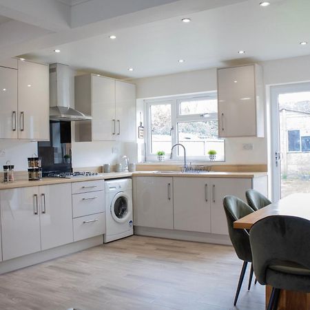 Harvard House, Stylish 3 Bedroom House In Solihull 5 Mins To The Nec, Bhx ,Jlr With Free Parking Birmingham Exterior foto